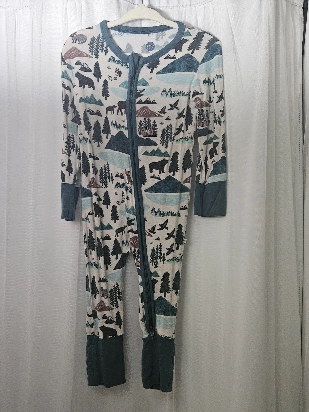 Bird & Bean Kids Bamboo Forest Print Zip-Up Pajamas - Teal & Cream